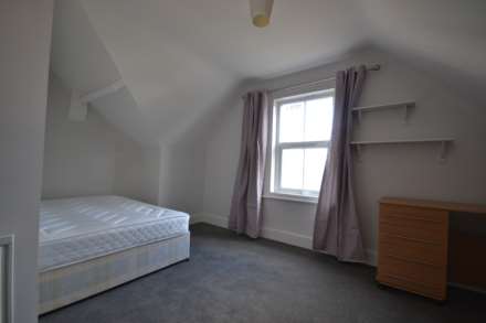 Erleigh Road, University, RG15NH, Image 2