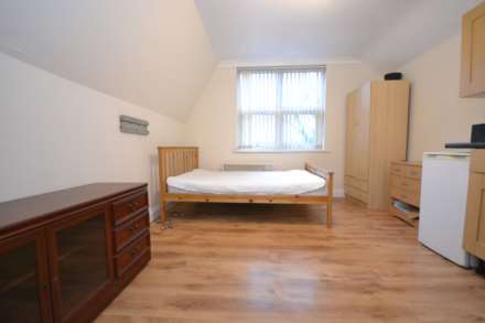 London Road, Reading, Image 2