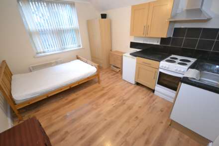 London Road, Reading, Image 5