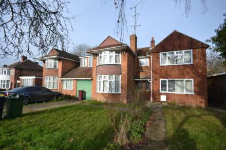 6 Bedroom Semi-Detached, Stanhope Road, Reading, Berkshire, RG2 7HN