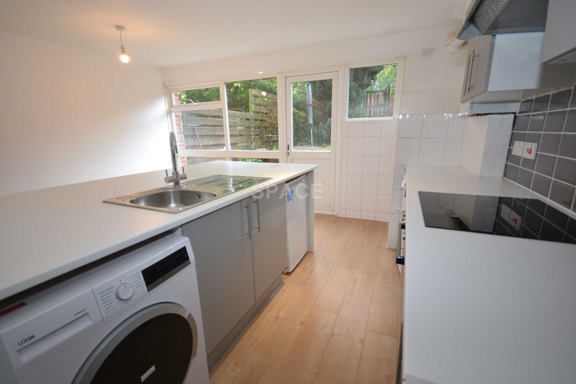 Hill Brow, Reading, RG2 8JD, Image 3
