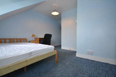 Essex Street, Reading Town, Image 11