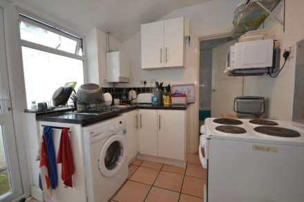 Essex Street, Reading Town, Image 3