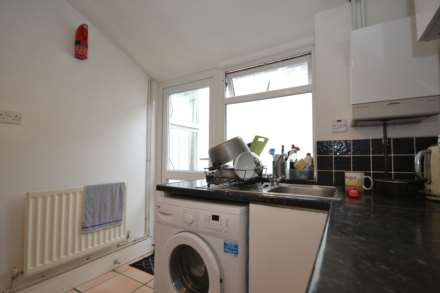 Essex Street, Reading Town, Image 4