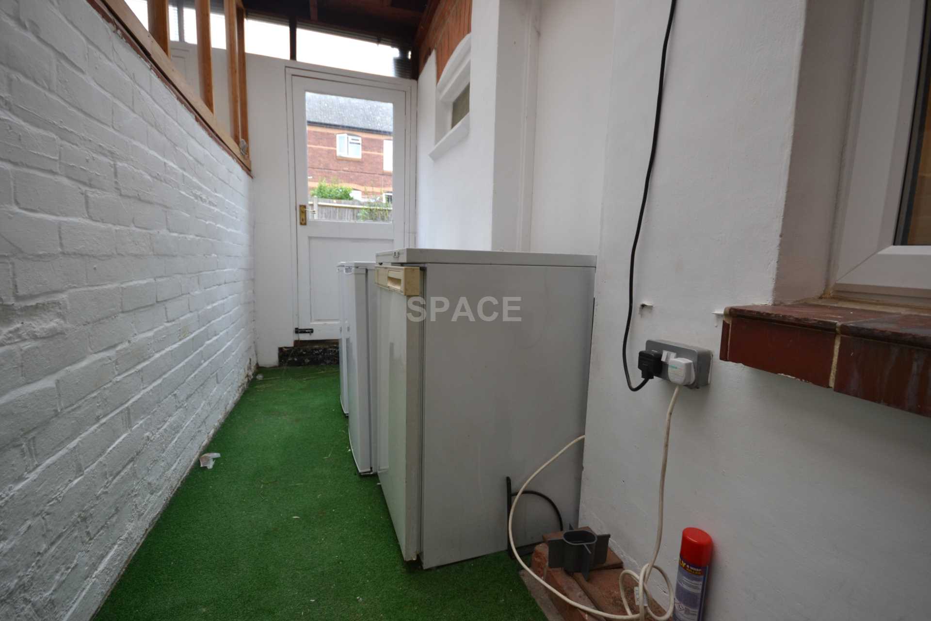 Pitcroft Avenue, Reading, Image 11