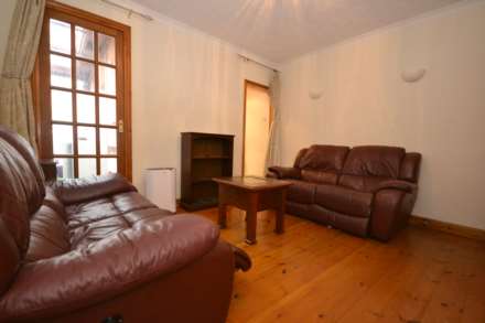 Pitcroft Avenue, Reading, Image 1