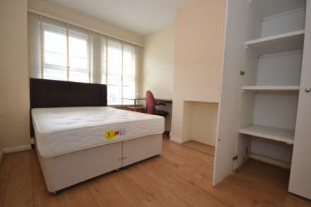 Pitcroft Avenue, Reading, Image 10