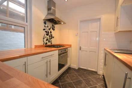 Pitcroft Avenue, Reading, Image 5