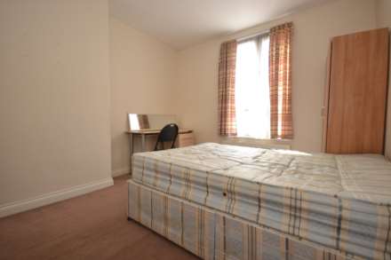 Wokingham Road, Earley, Reading, Berkshire, RG6 1LG, Image 5