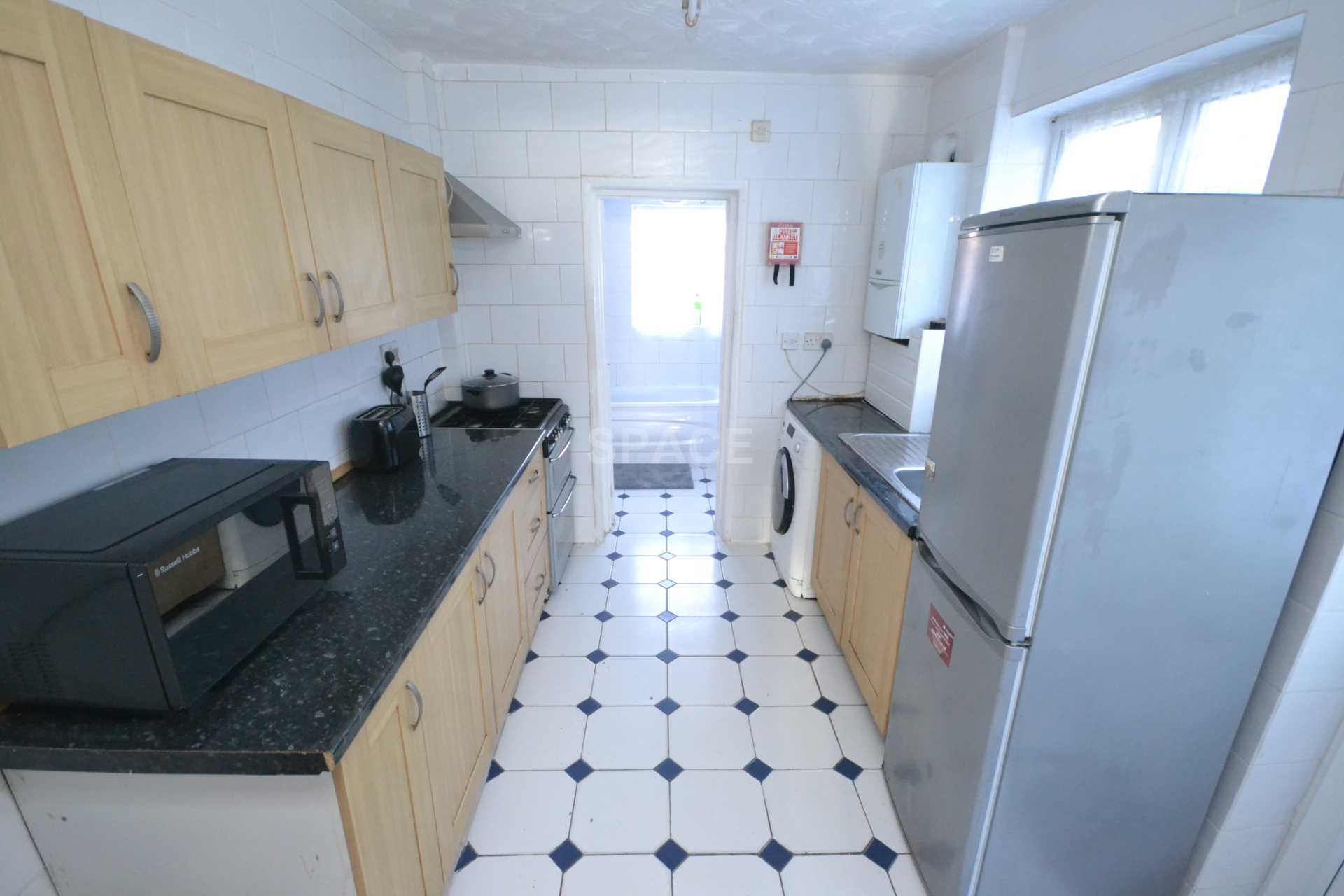 Grange Avenue, Reading, Berkshire, RG6 1DL, Image 5