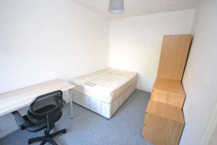 Grange Avenue, Reading, Berkshire, RG6 1DL, Image 1