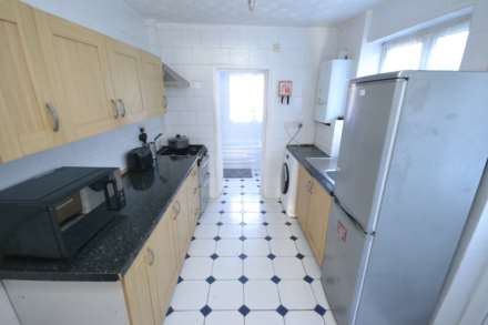 Grange Avenue, Reading, Berkshire, RG6 1DL, Image 5