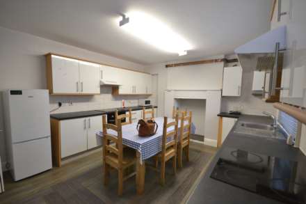 Erleigh Road, University, RG15NH, Image 13