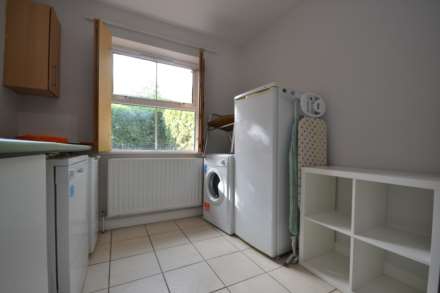 Erleigh Road, University, RG15NH, Image 17