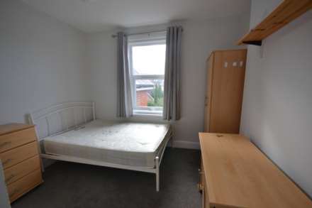 Erleigh Road, University, RG15NH, Image 5