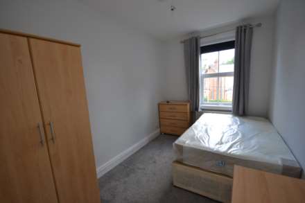 Erleigh Road, University, RG15NH, Image 8