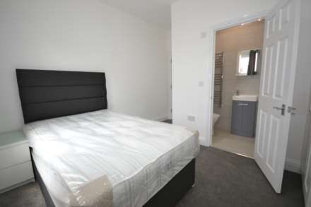 Wokingham Road, Reading, Berkshire, RG6 1JL- Room 3, Image 1