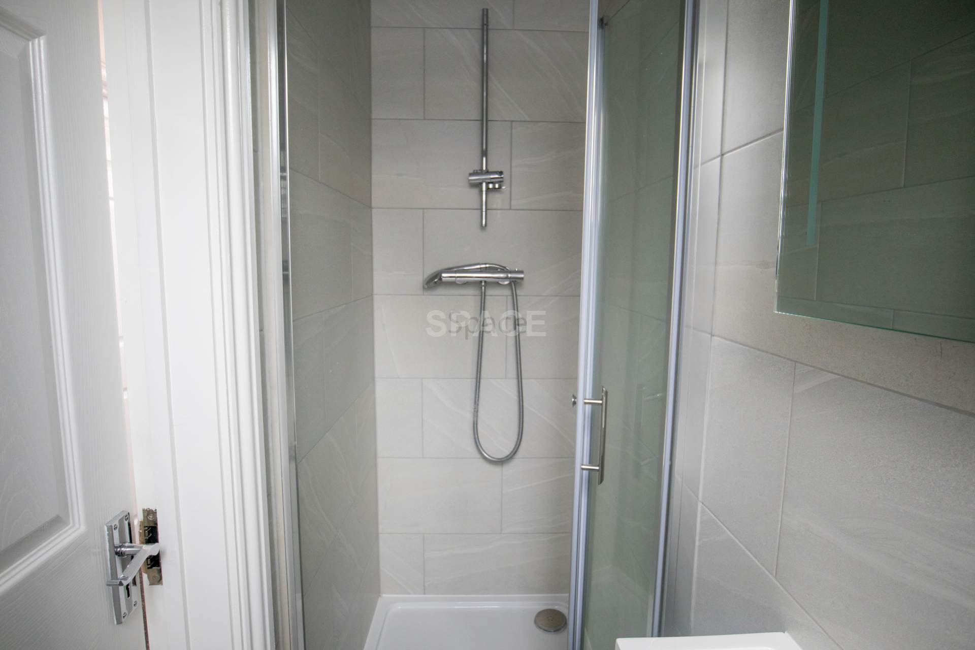 Wokingham Road, Reading, Berkshire, RG6 1JL- Room 7, Image 11