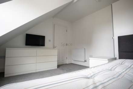 Wokingham Road, Reading, Berkshire, RG6 1JL- Room 7, Image 3