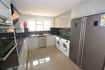 Wokingham Road, Reading, Berkshire, RG6 1JL- Room 7, Image 8