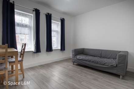 Pitcroft Avenue, Earley, RG6 1NH, Image 1