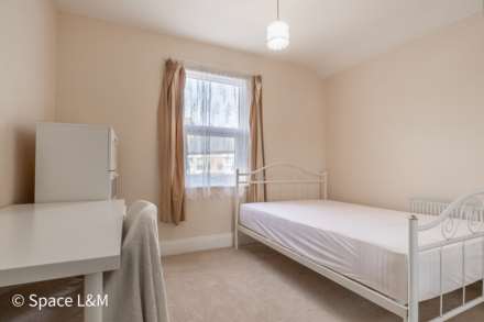 1 Bedroom Room (Double), Radstock Road, Reading, RG1 3PR