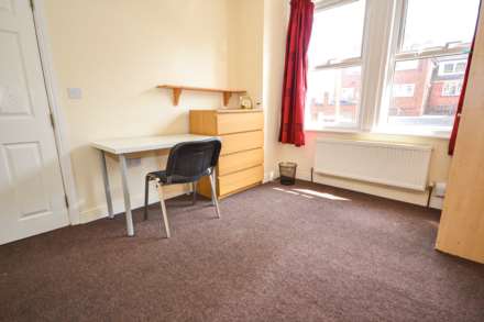 Grange Avenue, Earley, Reading, Berkshire, RG6 1DJ, Image 6