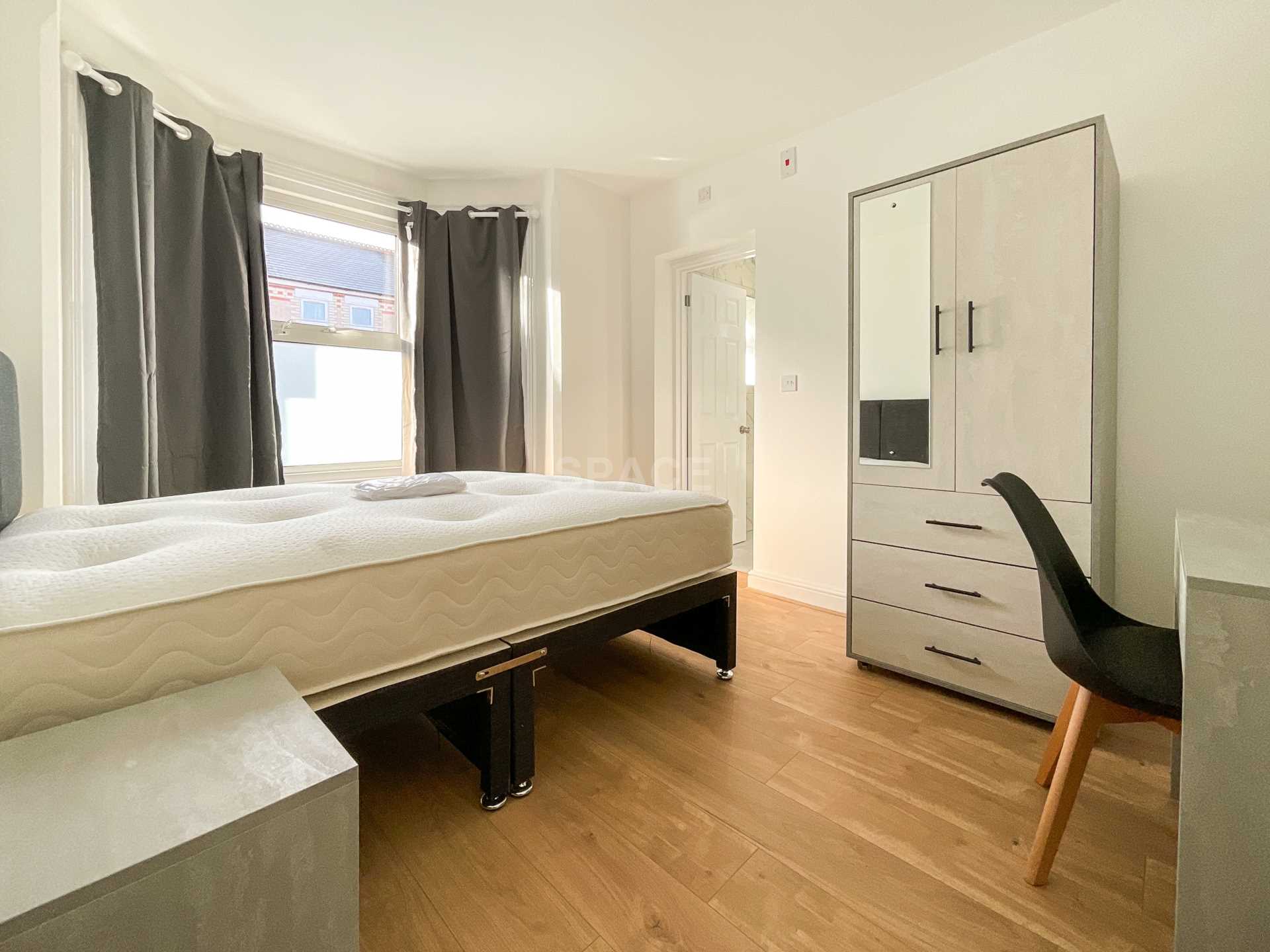St Edwards Road, Earley, Reading, Berkshire, RG6 1NL, Image 1