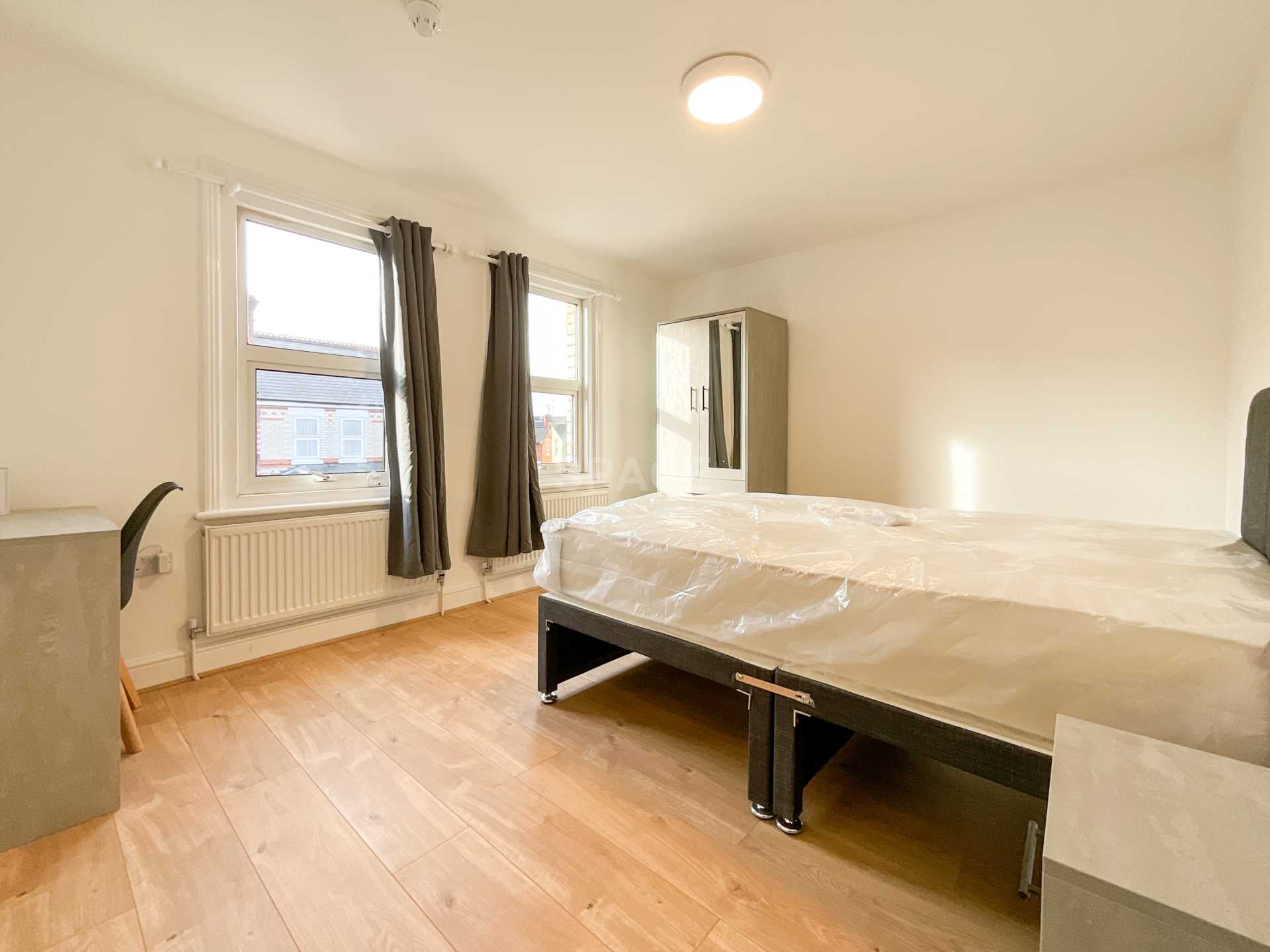 St Edwards Road, Earley, Reading, Berkshire, RG6 1NL, Image 13