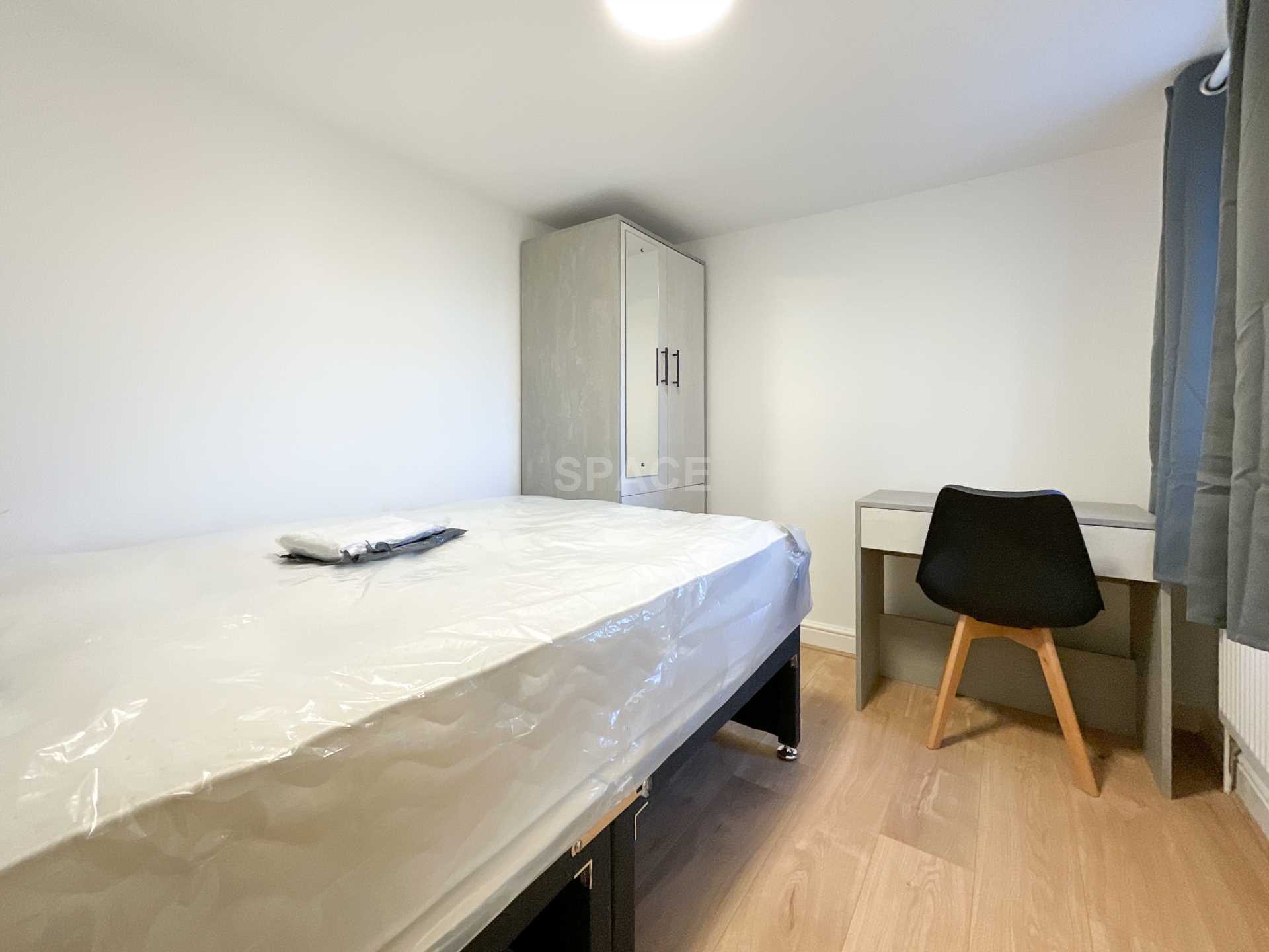 St Edwards Road, Earley, Reading, Berkshire, RG6 1NL, Image 15