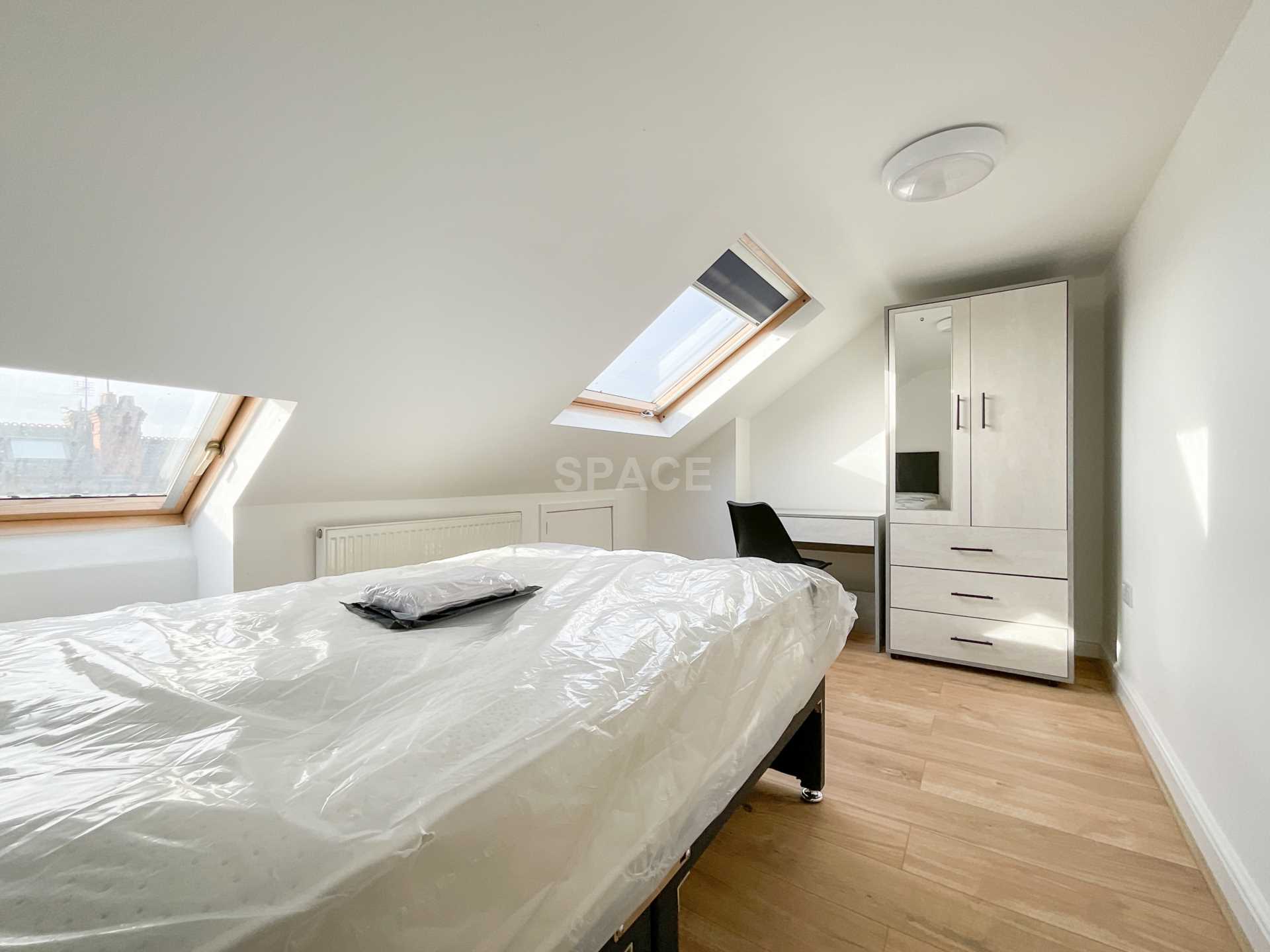 St Edwards Road, Earley, Reading, Berkshire, RG6 1NL, Image 16