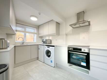 St Edwards Road, Earley, Reading, Berkshire, RG6 1NL, Image 6