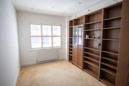 Shinfield Rd, Shinfield, Image 12