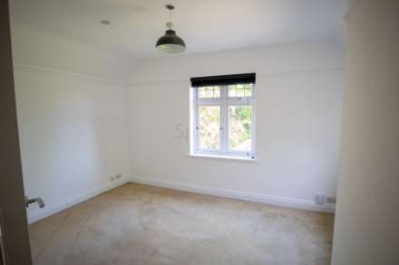 Shinfield Rd, Shinfield, Image 23