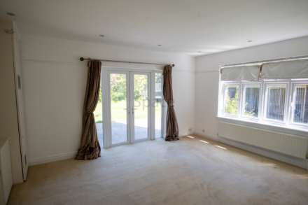 Shinfield Rd, Shinfield, Image 6