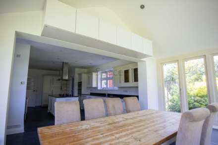 Shinfield Rd, Shinfield, Image 8