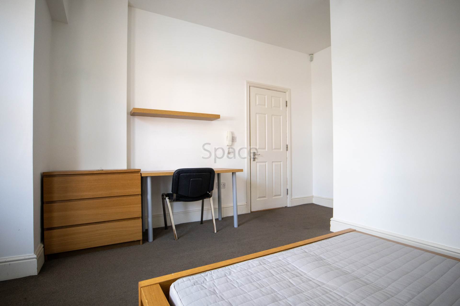 Hamilton Road, Reading, Image 2