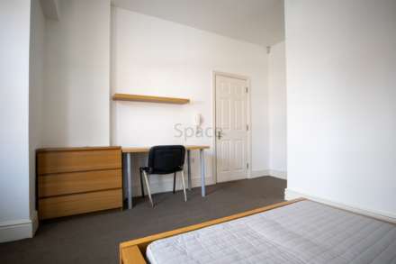 Hamilton Road, Reading, Image 2