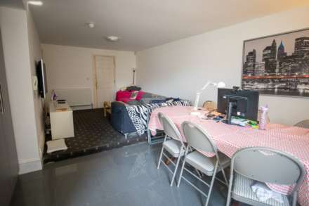Hamilton Road, Reading, Image 5