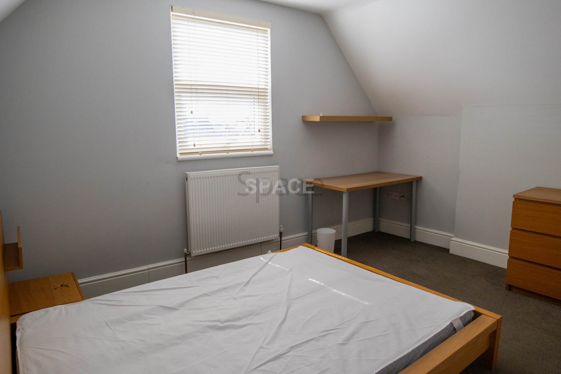 Hamilton Road, Reading, Image 3