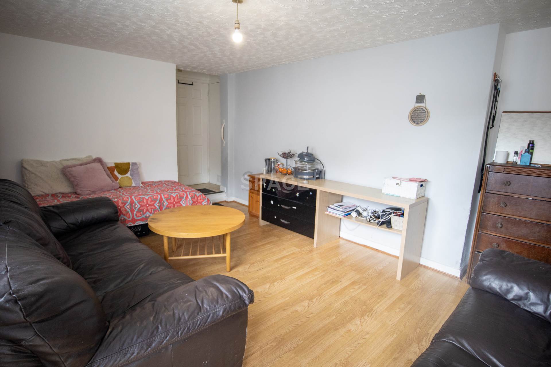 Liverpool Road, Reading, Image 1
