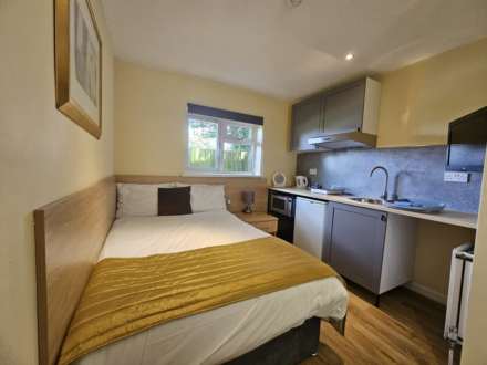 1 Bedroom Studio, Connaught Road, Reading