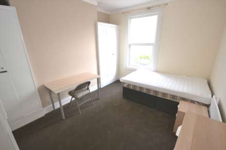 Watlington Street, Reading, Image 10