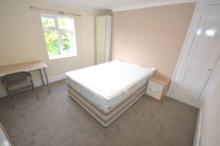 Watlington Street, Reading, Image 12
