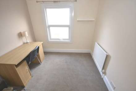 Watlington Street, Reading, Image 14