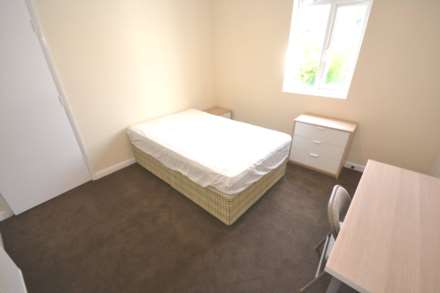 Watlington Street, Reading, Image 4