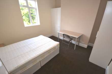 Watlington Street, Reading, Image 8
