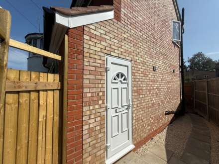 Studio Flat, Stanhope Road, Reading, Image 2