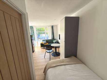 Studio Flat, Stanhope Road, Reading, Image 6