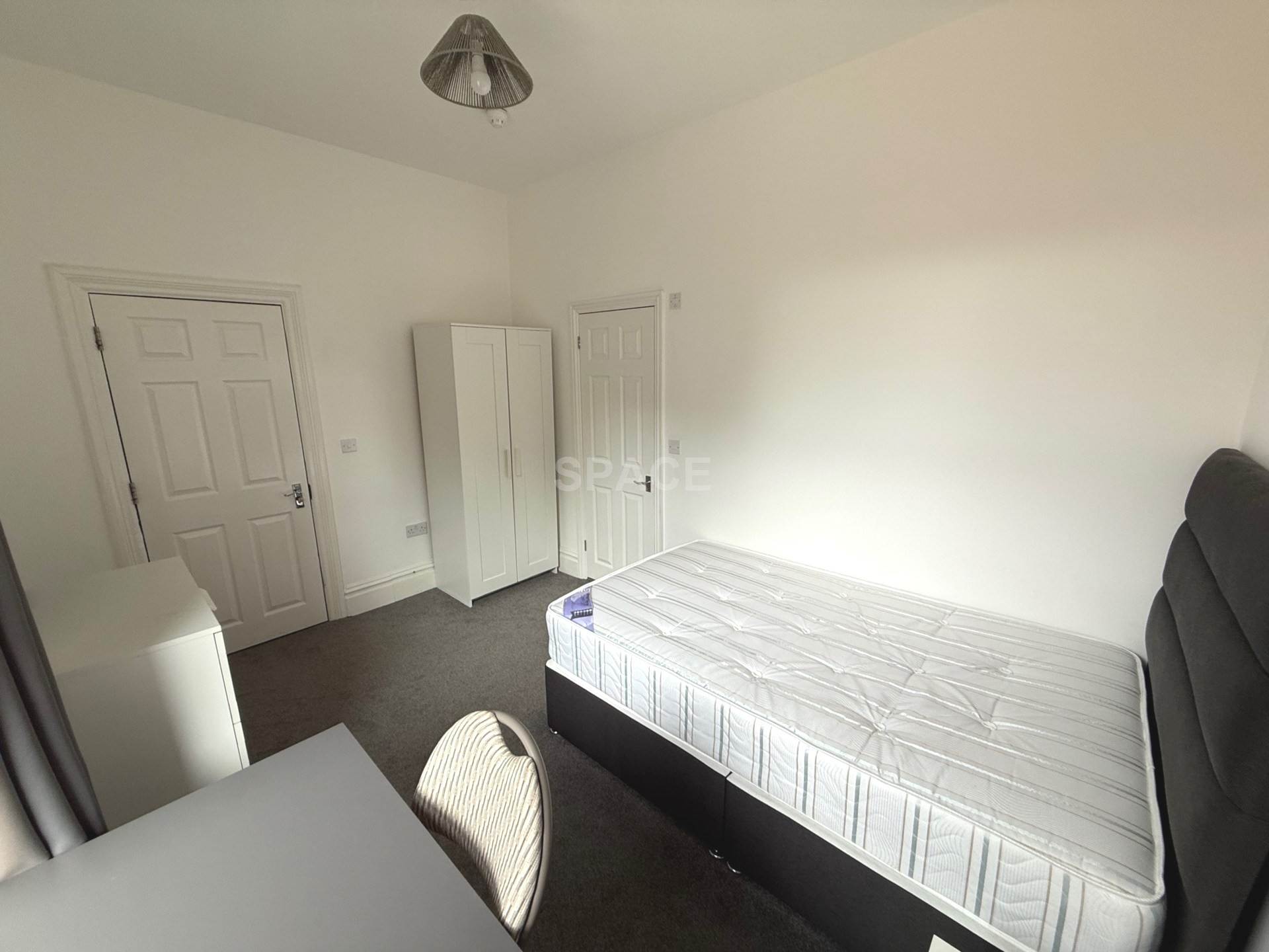 Wokingham Road, Reading, Berkshire, RG6 1JL- Room 3, Image 5